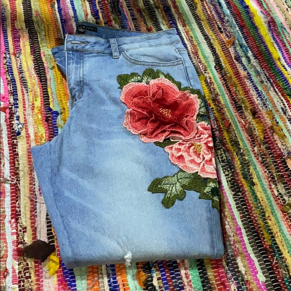 Red rose jeans